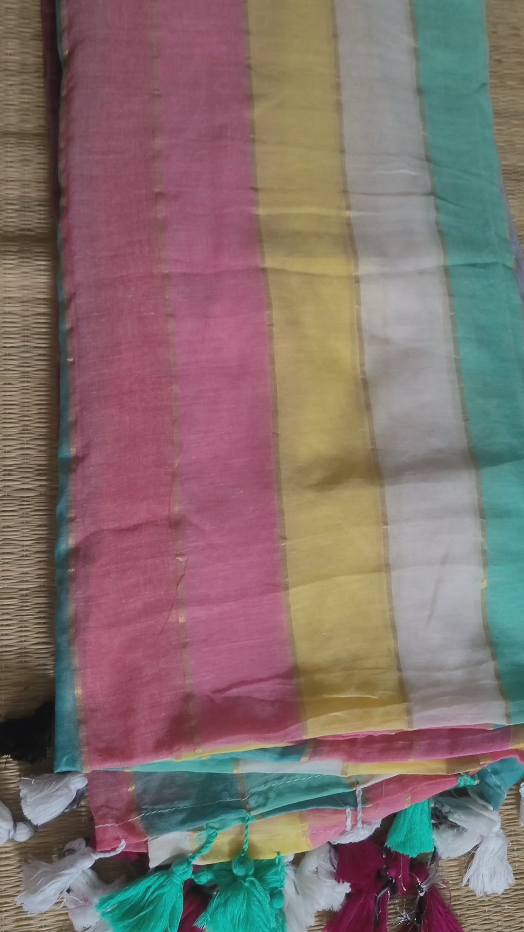 Magenta Mul cotton Handloom Saree