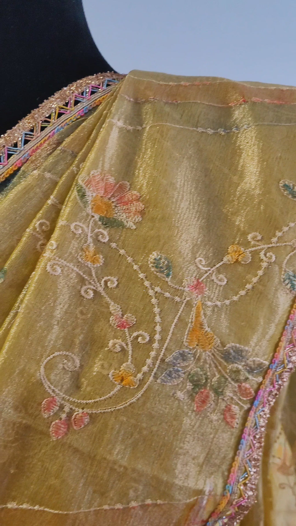 Crushed Tissue Saree With Embroidery