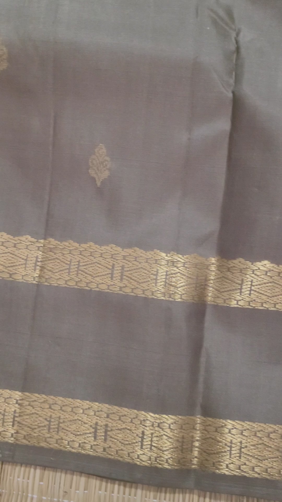 Grey Color Kanchipuram Handloom Silk Saree