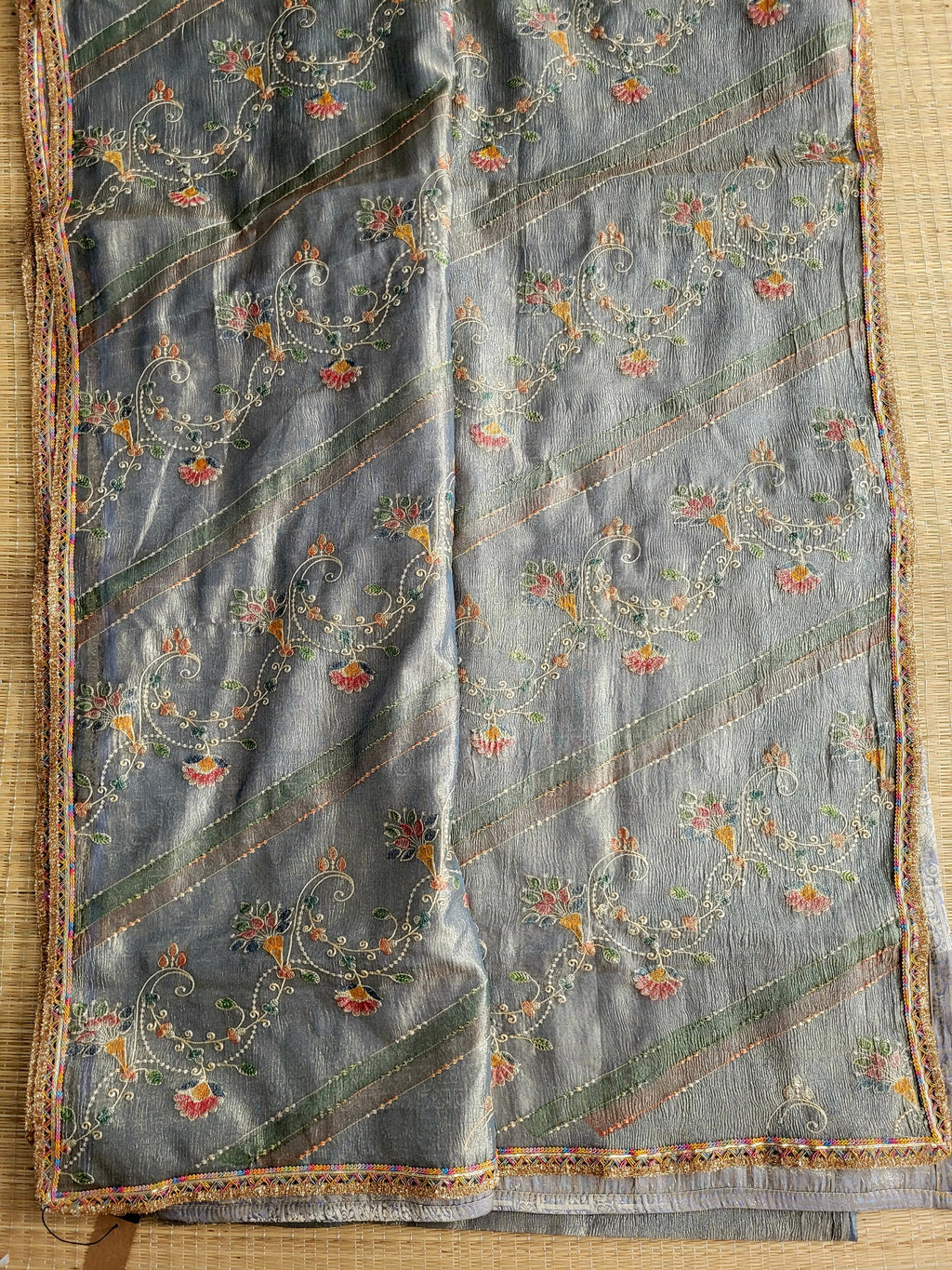 Crushed Tissue Saree With Embroidery