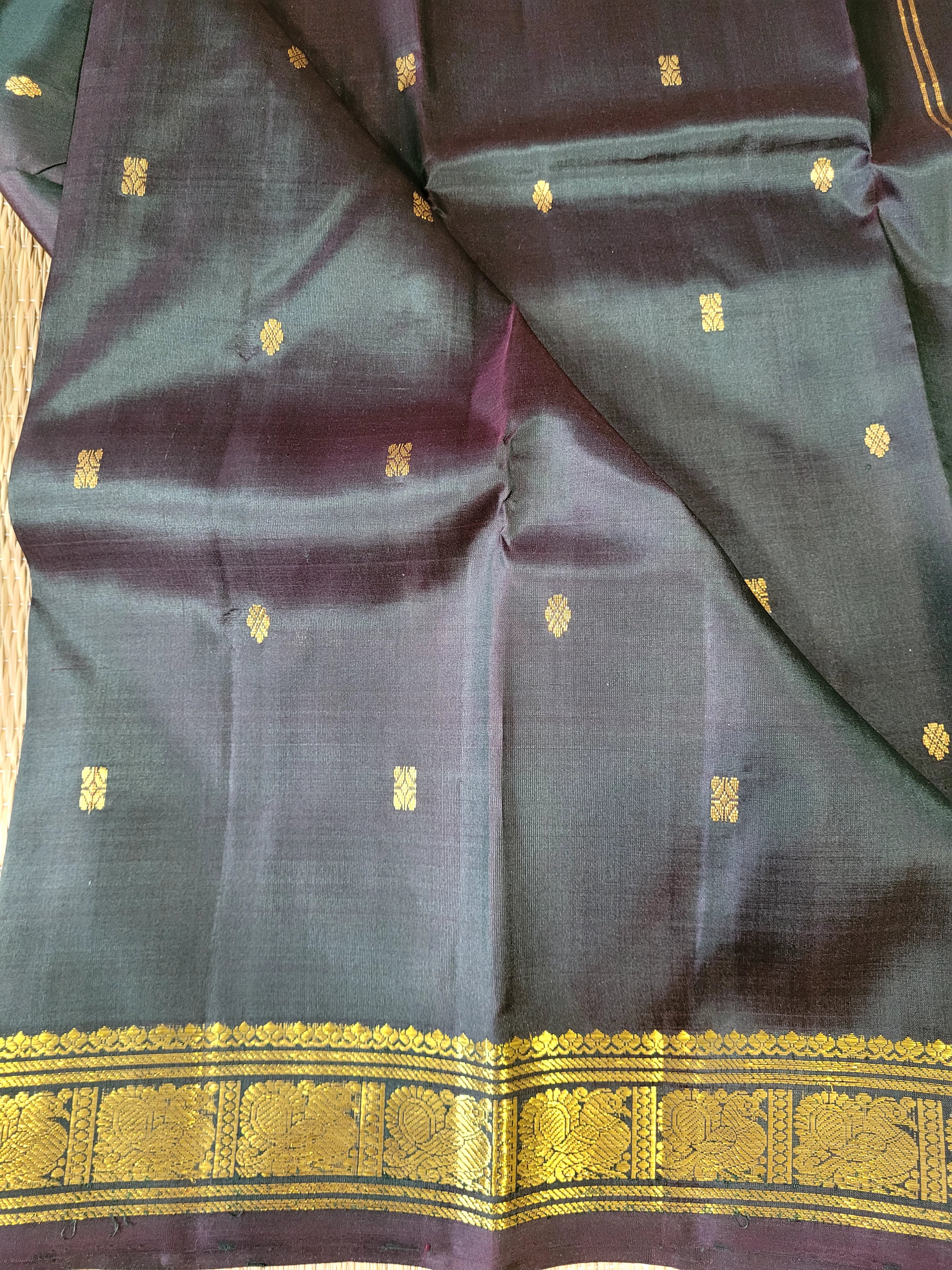 Maanthulir Green Kanchipuram Handloom Silk Saree