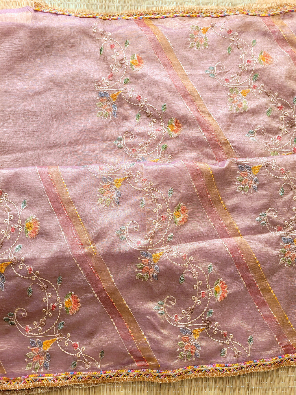 Crushed Tissue Saree With Embroidery
