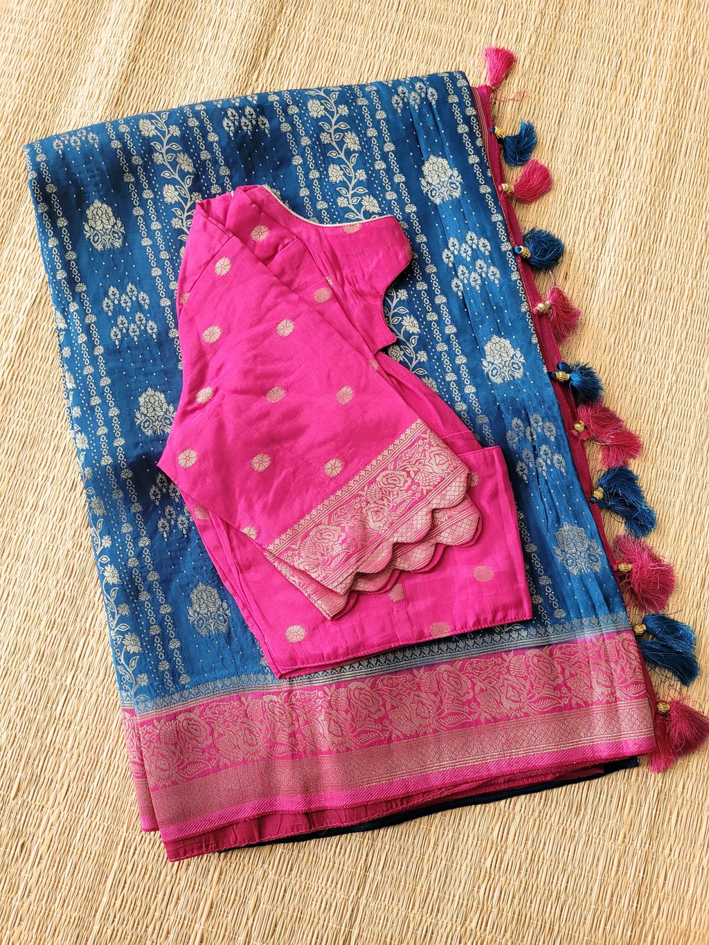 Banaras HO Silk Saree With Pre-stitched Blouse