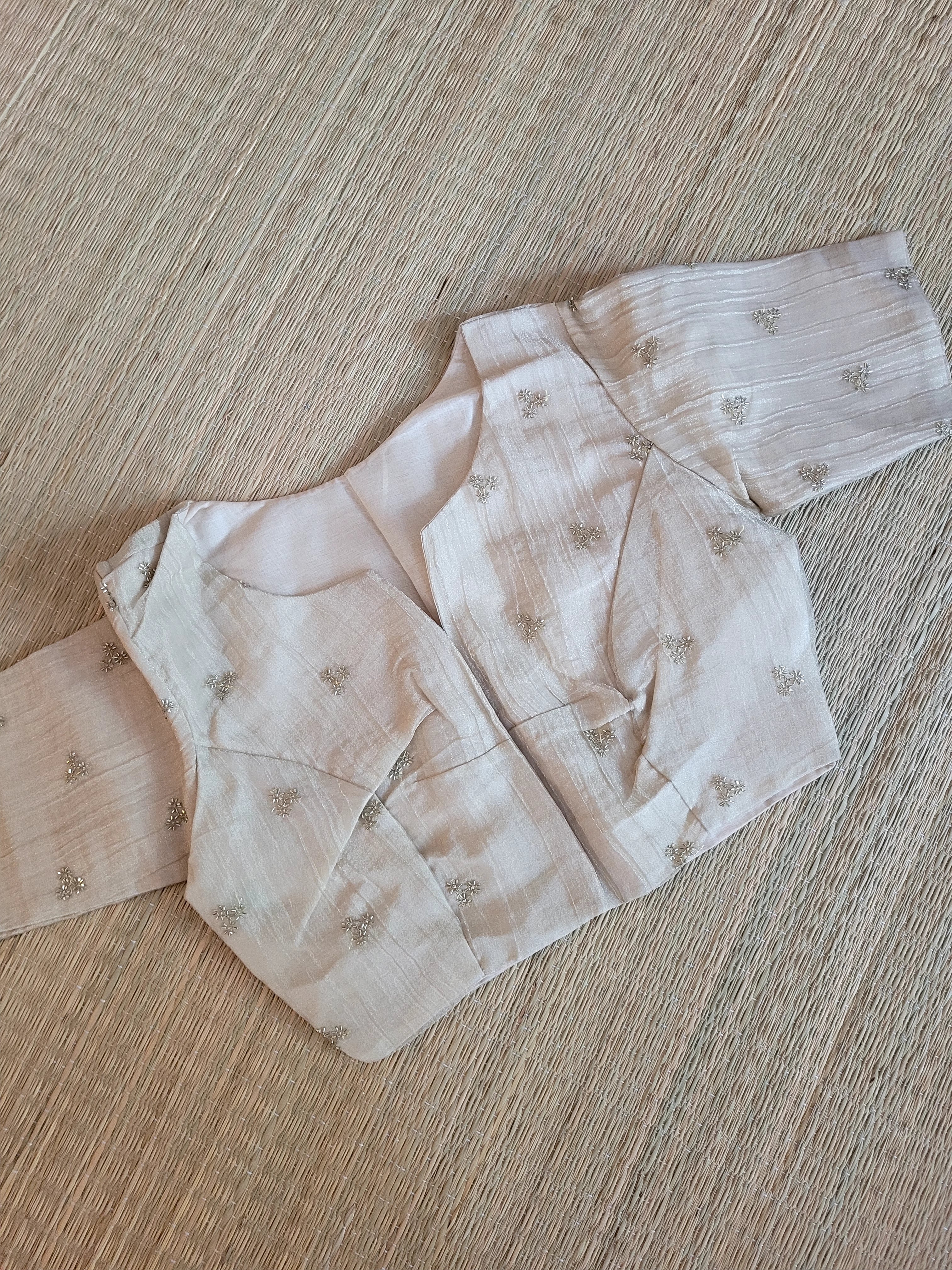 Crush Tissue Blouse With Embroidery