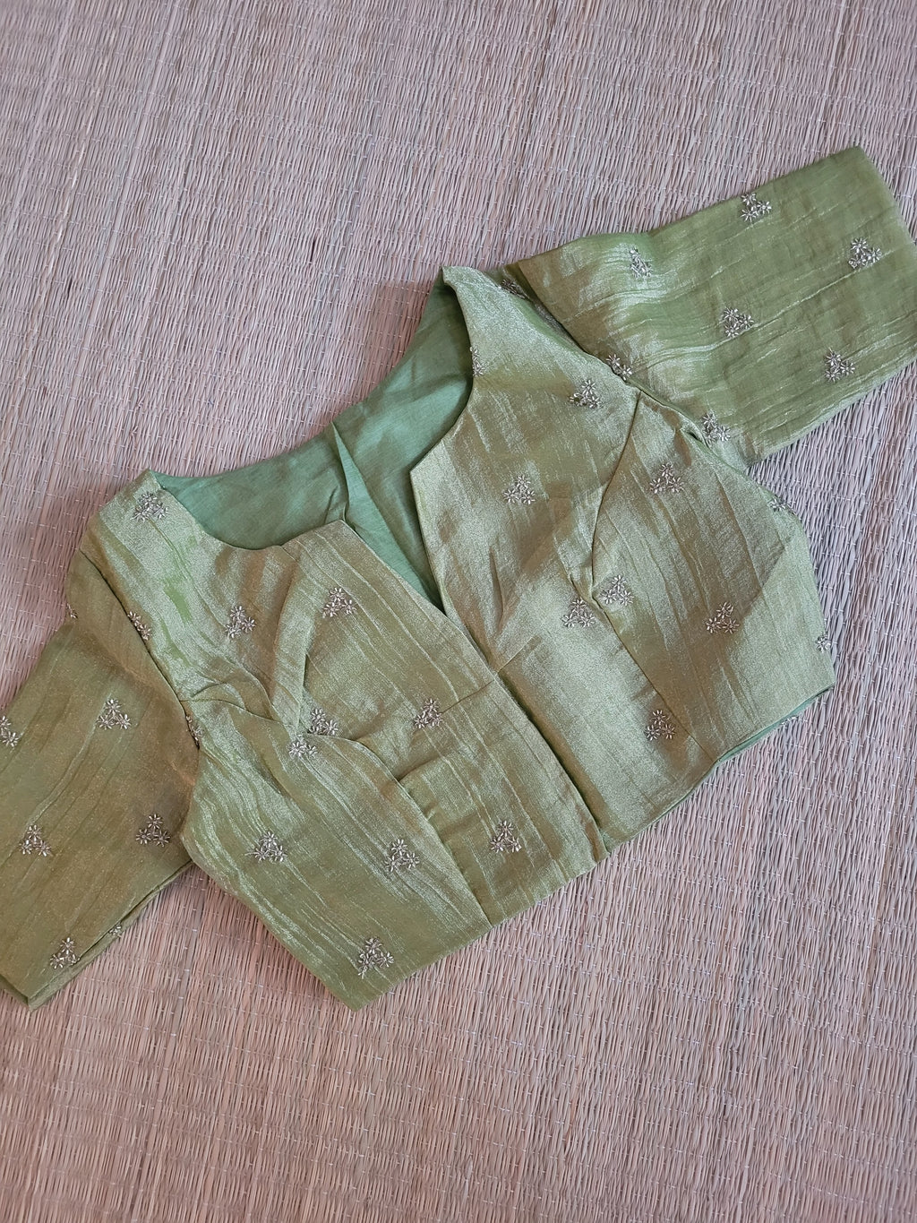Crush Tissue Blouse With Embroidery