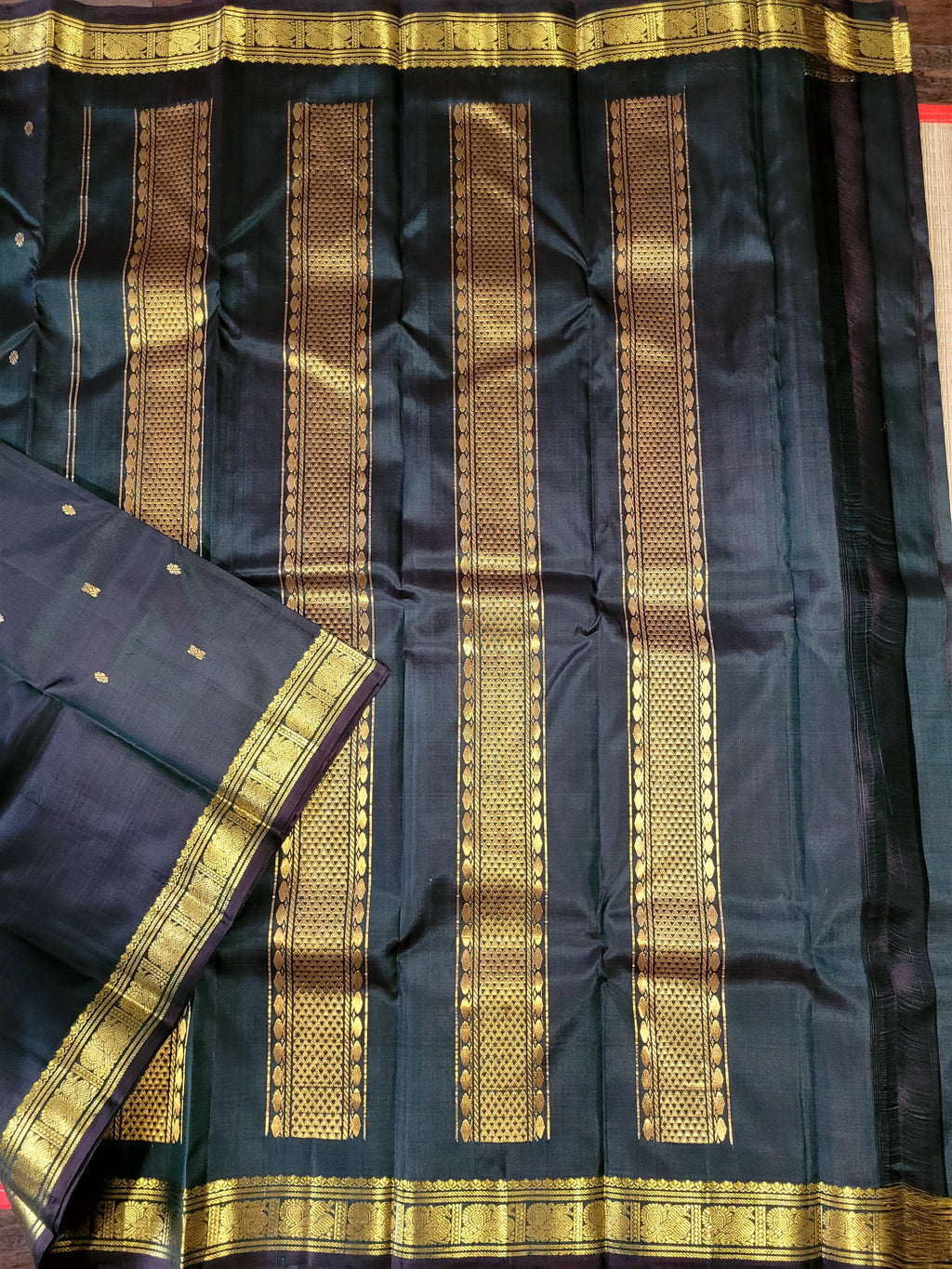 Maanthulir Green Kanchipuram Handloom Silk Saree