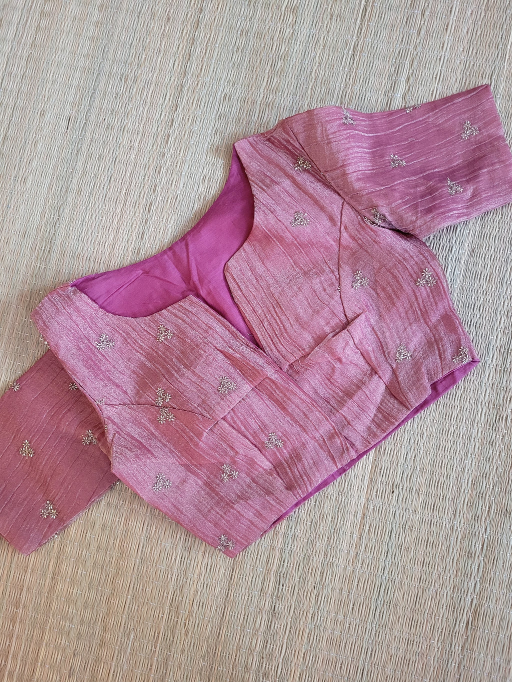 Crush Tissue Blouse With Embroidery