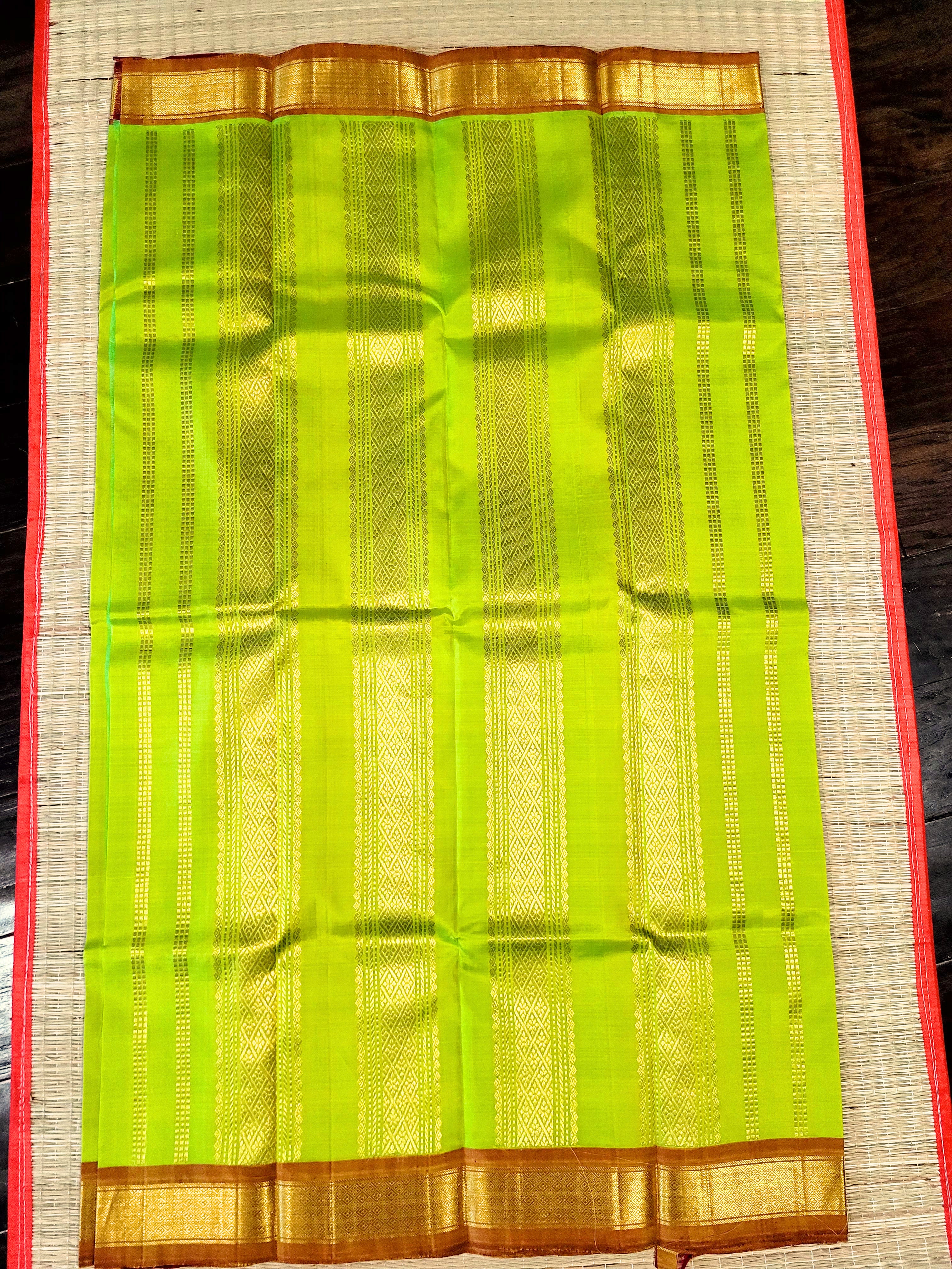Parrot Green Kanchipuram Handloom Silk Saree