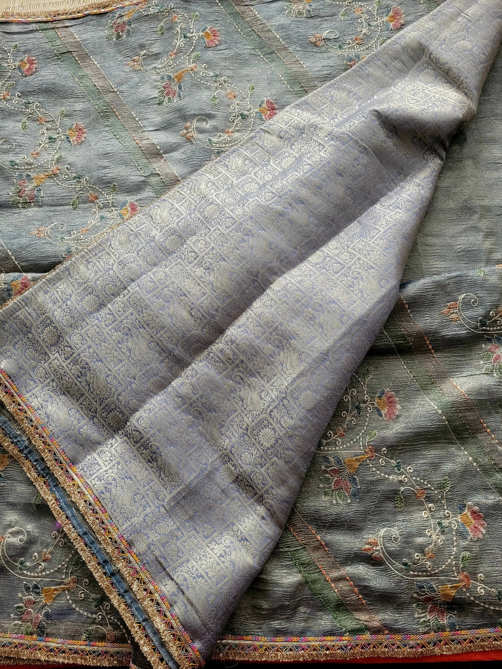 Crushed Tissue Saree With Embroidery