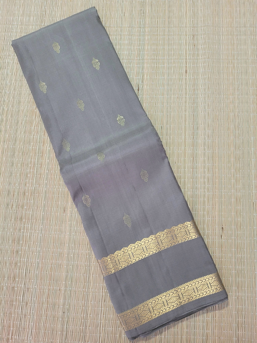 Grey Color Kanchipuram Handloom Silk Saree