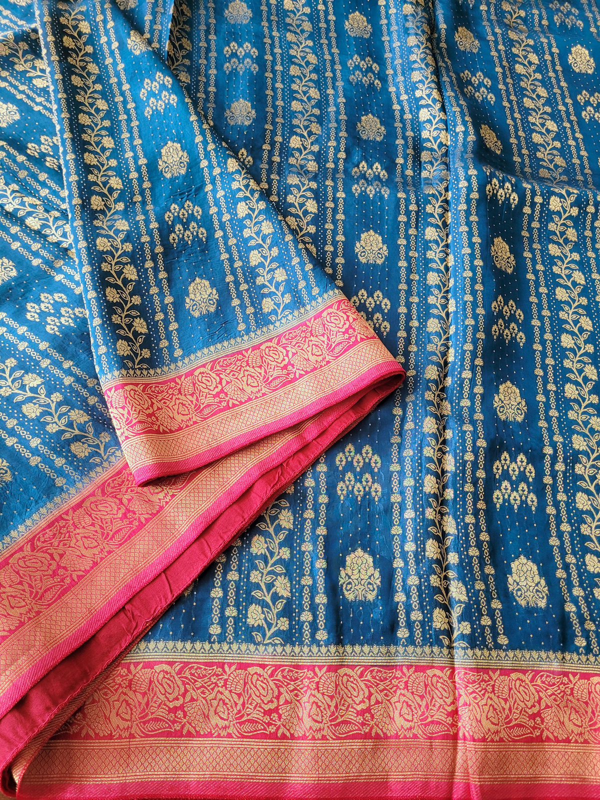 Banaras HO Silk Saree With Pre-stitched Blouse