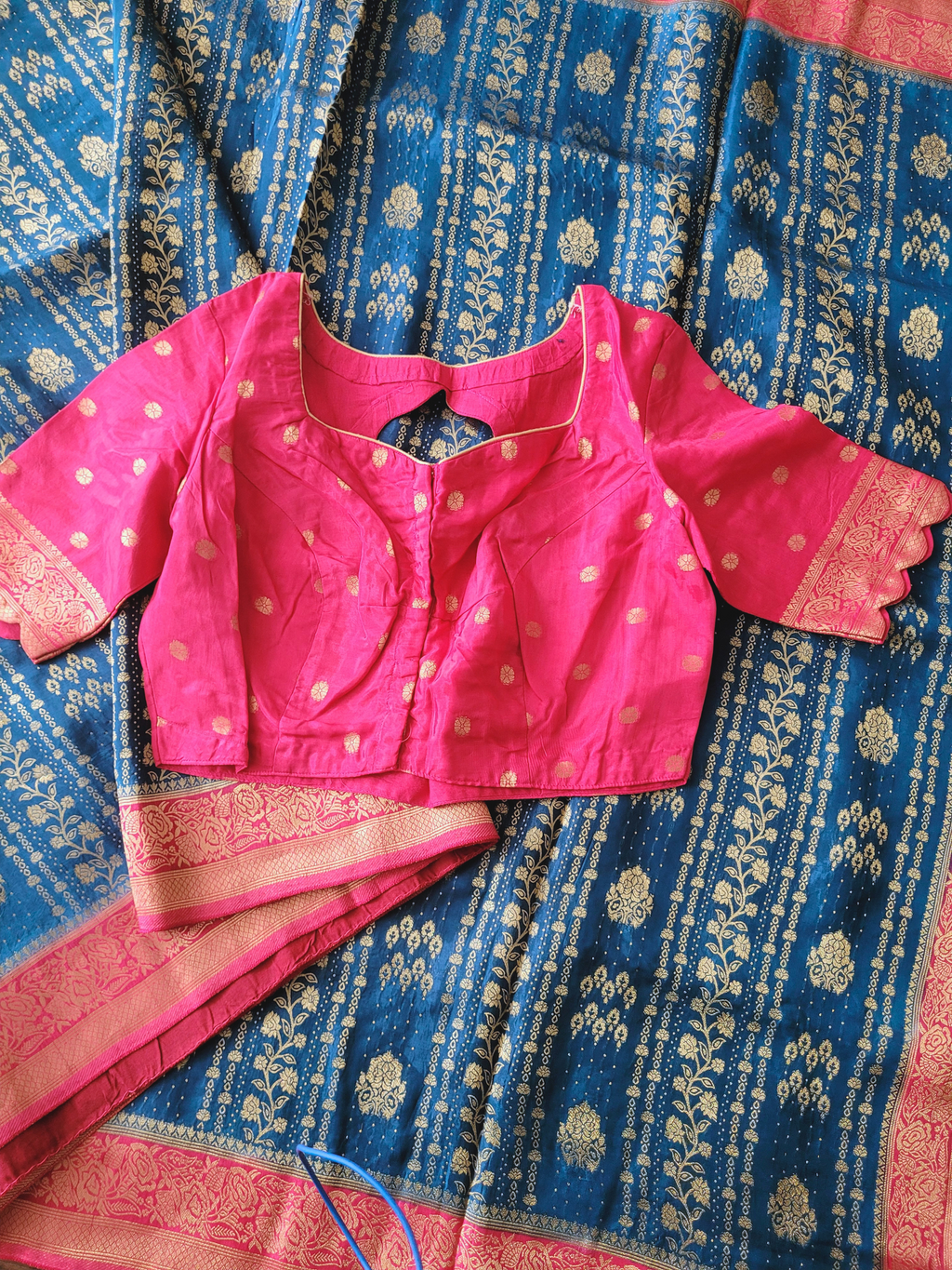 Banaras HO Silk Saree With Pre-stitched Blouse