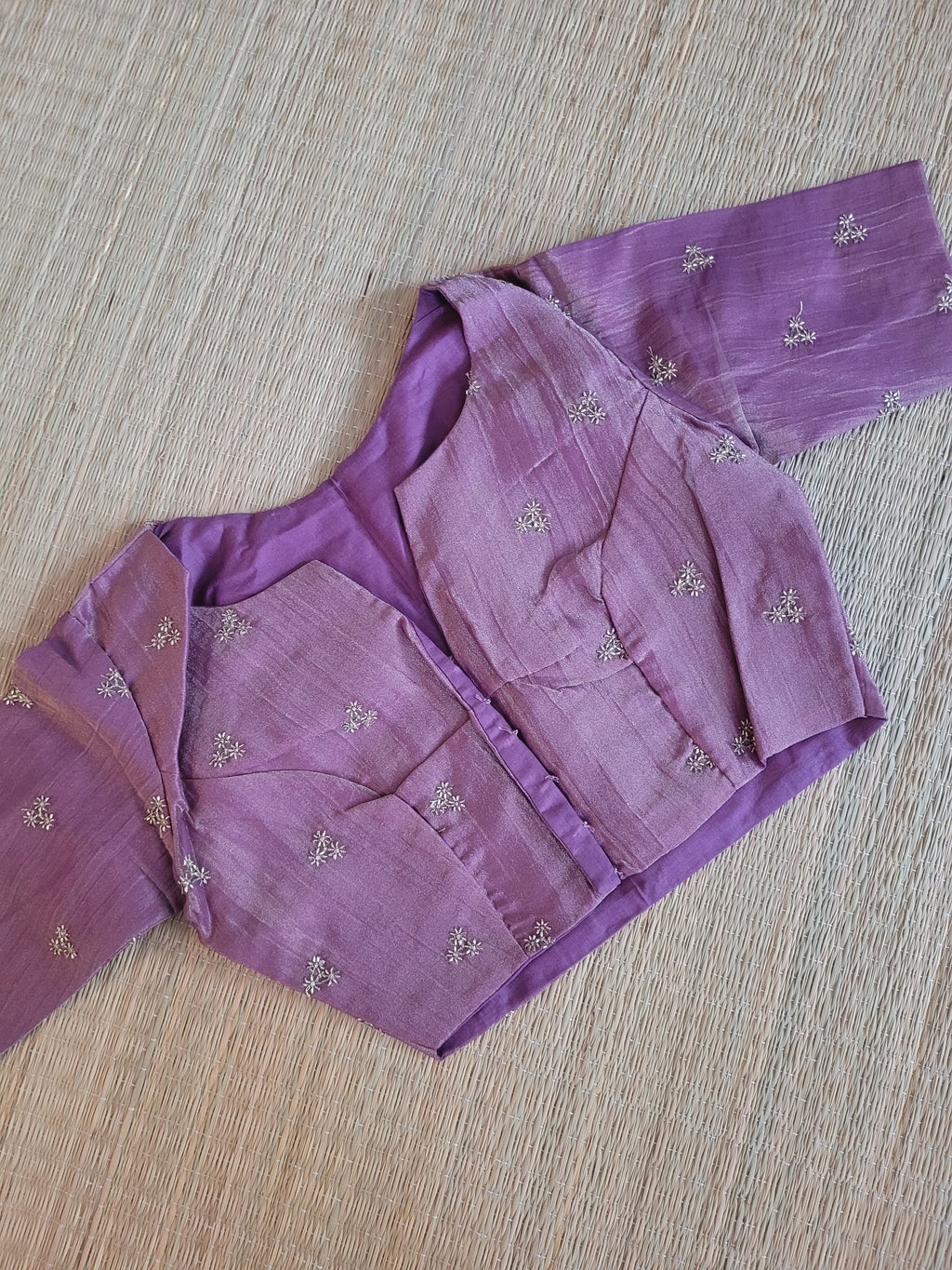 Crush Tissue Blouse With Embroidery