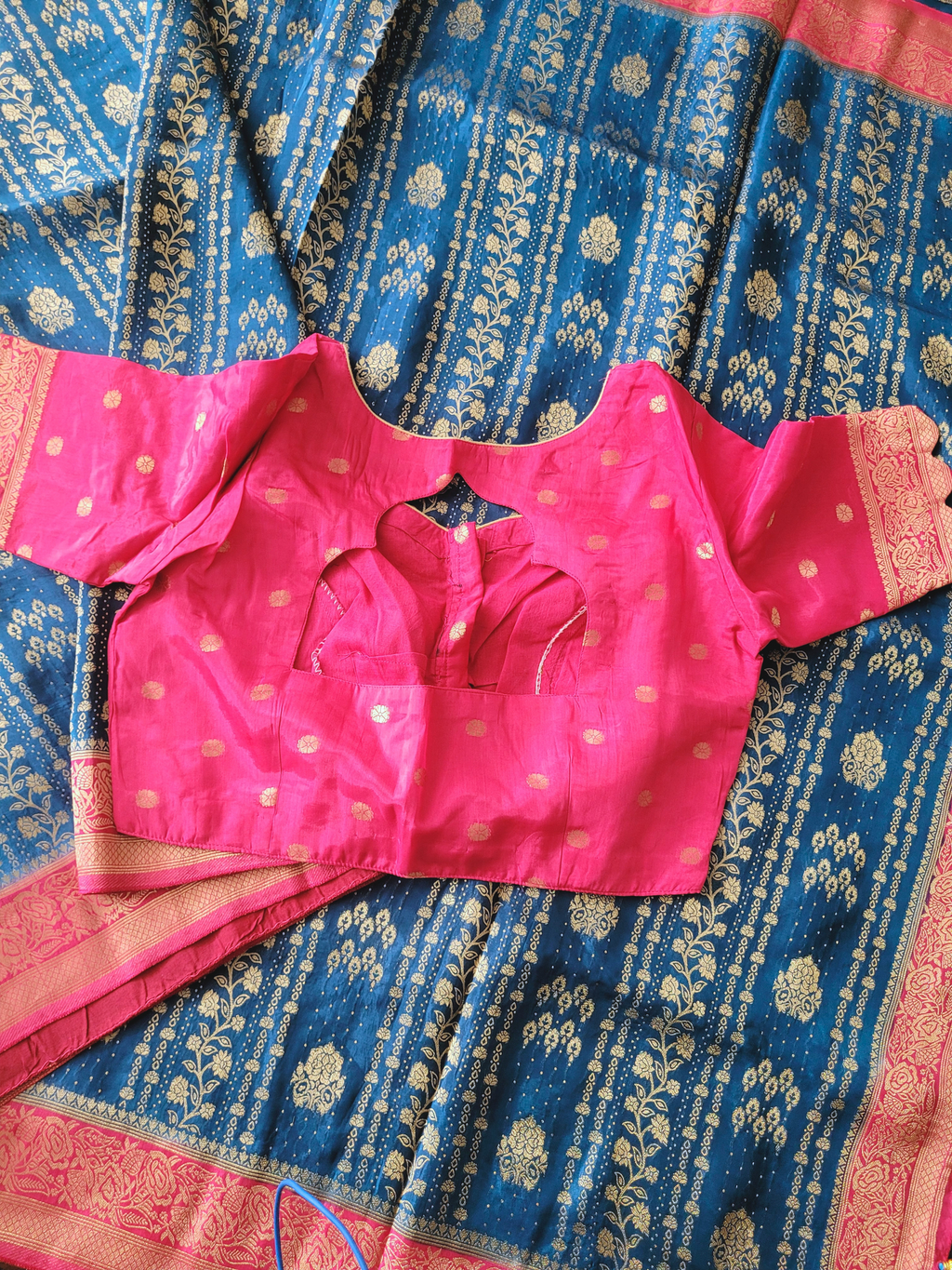 Banaras HO Silk Saree With Pre-stitched Blouse