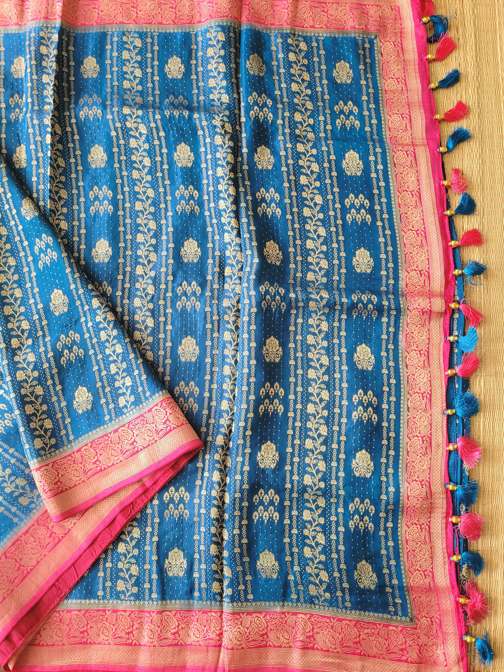 Banaras HO Silk Saree With Pre-stitched Blouse